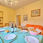Vittoriana Near By Posarellivillas *