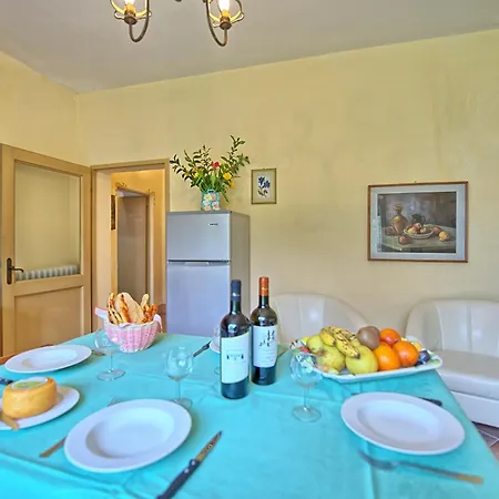 Vittoriana Near By Posarellivillas דירה *