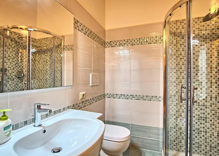 Vittoriana Near By Posarellivillas Appartement *