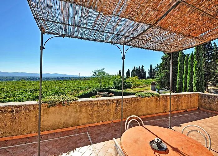 Vittoriana Near By Posarellivillas *